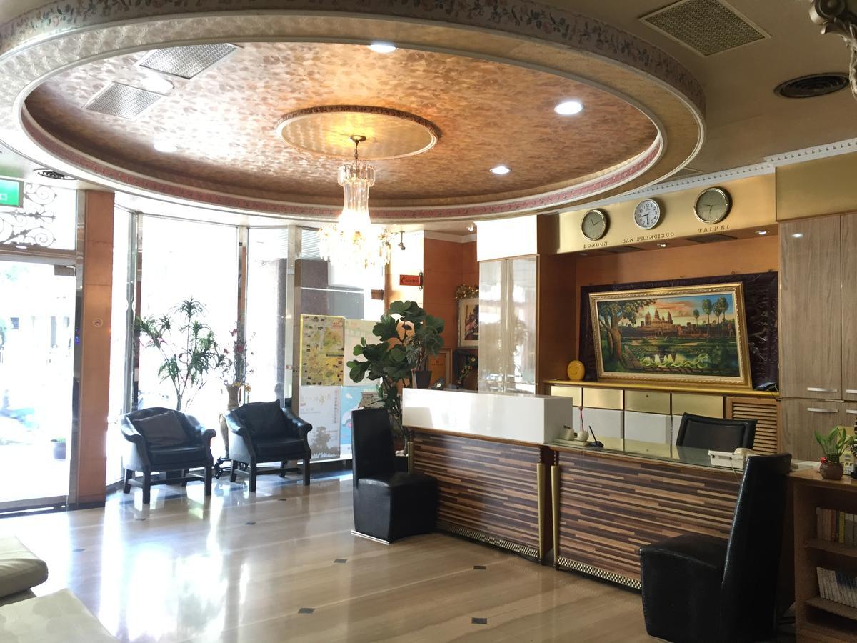 Berkeley Business Hotel Zhongzheng Kota Hsinchu Bagian luar foto