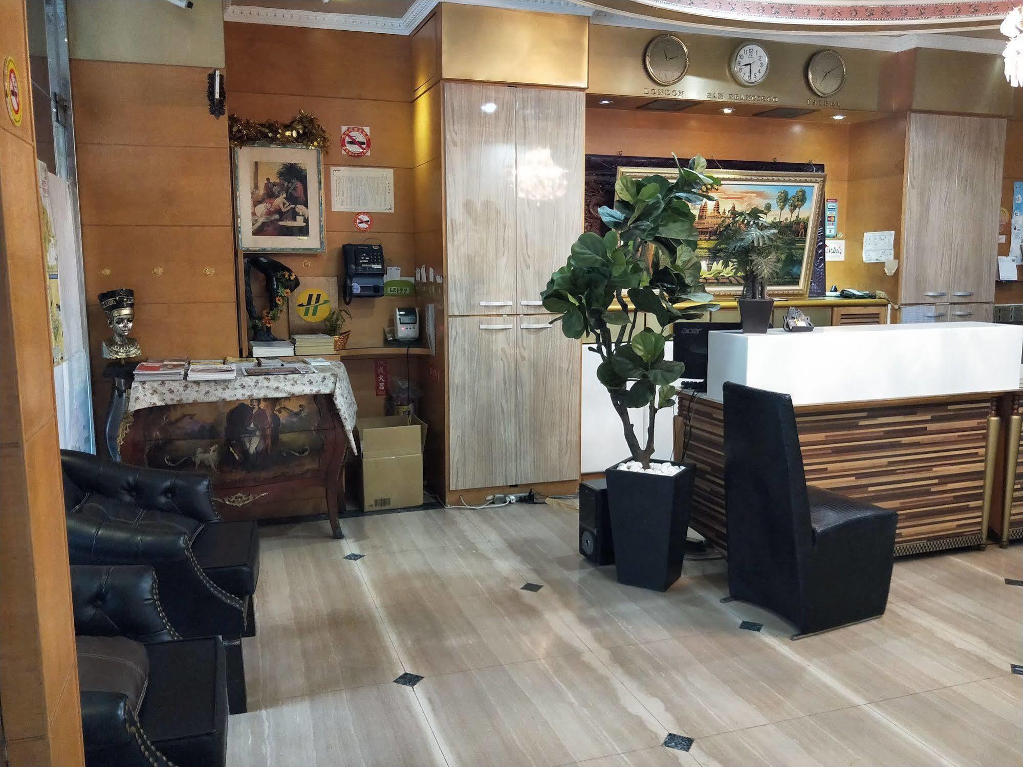 Berkeley Business Hotel Zhongzheng Kota Hsinchu Bagian luar foto